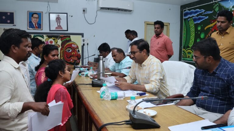 గిరివాణిలో వినిపించిన గిరిజనుల గోసలు