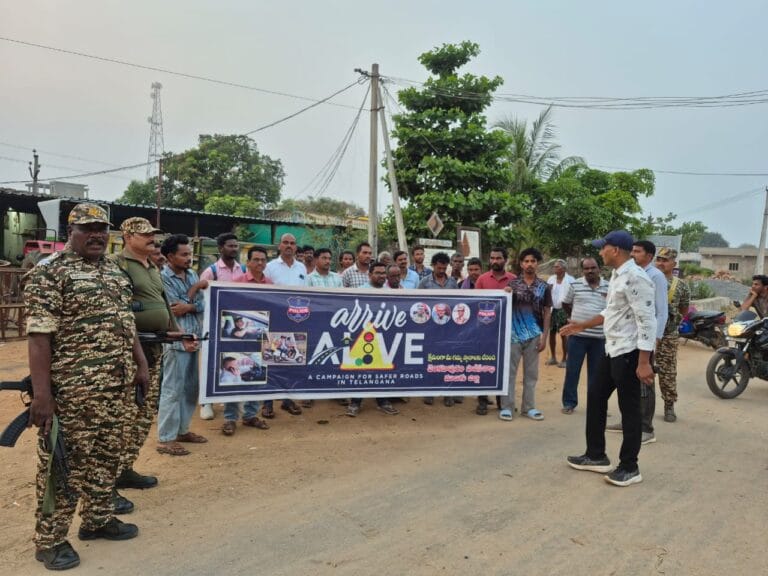 రోడ్డు భద్రతా నియమాలు పాటించండి