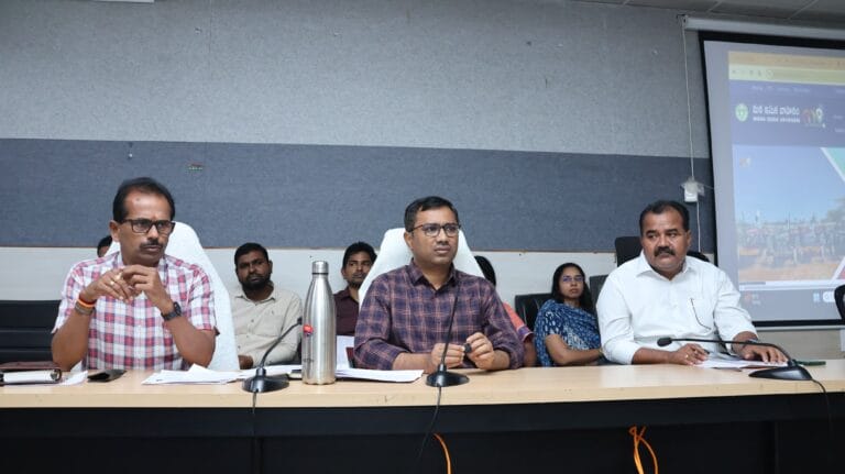 ములుగు జిల్లాలో ప్రారంభమైన ‘మన ఇసుక వాహనం’ స్కీం