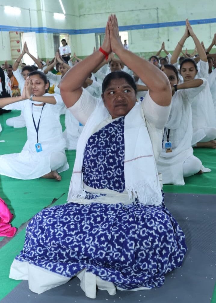 యోగతోనే సంపూర్ణ ఆరోగ్యం: మంత్రి సీతక్క