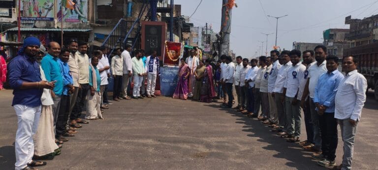 మహాత్మ జ్యోతిరావుపూలే ఆశయ సాధనకై అందరం కృషి చేయాలి 