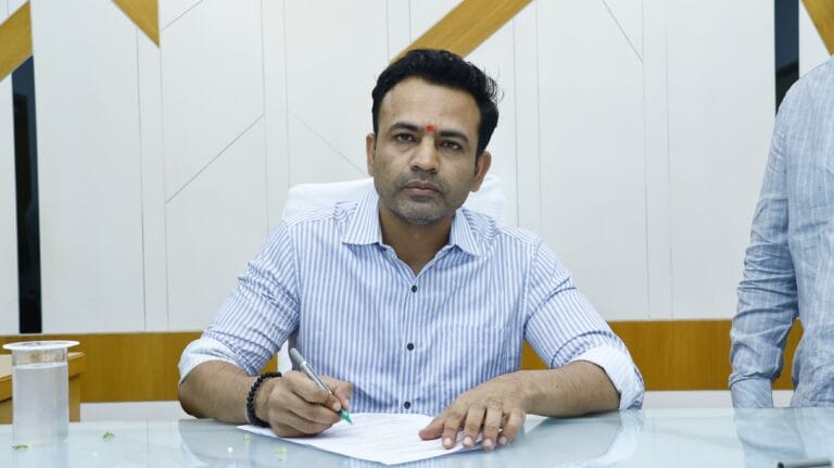 ములుగు కలెక్టర్‌గా హేమంత్ సహదేవరావు బాధ్యతల స్వీకరణ