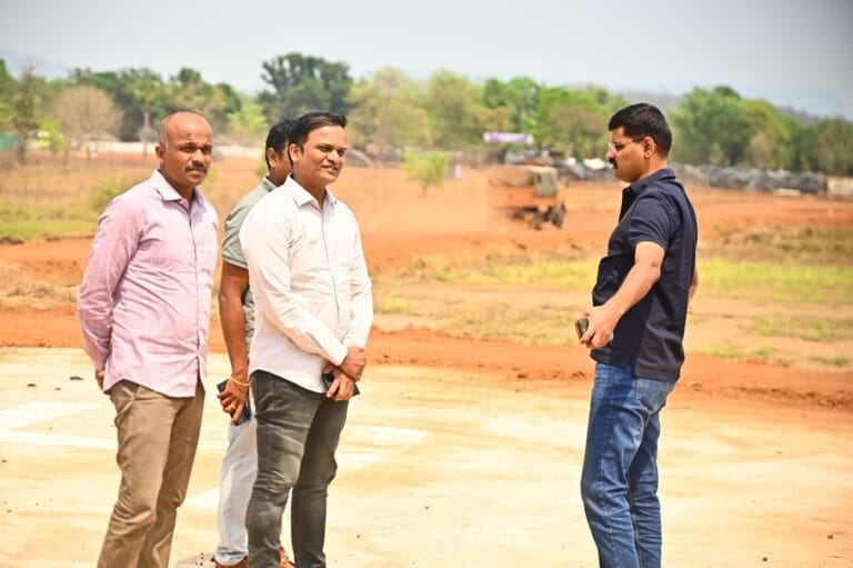 కర్రె గుట్టల్లో ఎస్పీ పర్యటన.. రహదారి పనులు వేగవంతం చేయాలి