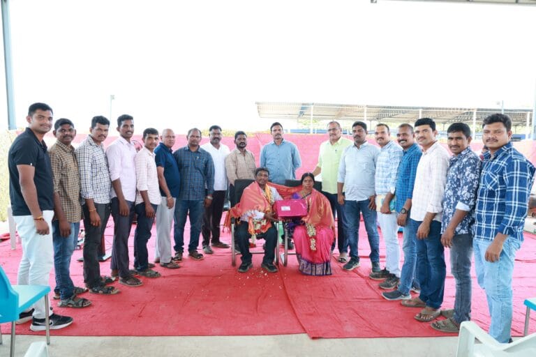 పదవీ విరమణ ఉద్యోగికి ఘన వీడ్కోలు