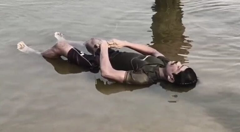 గోదావరి మడుగులో మత్స్యకారుడు మృతి