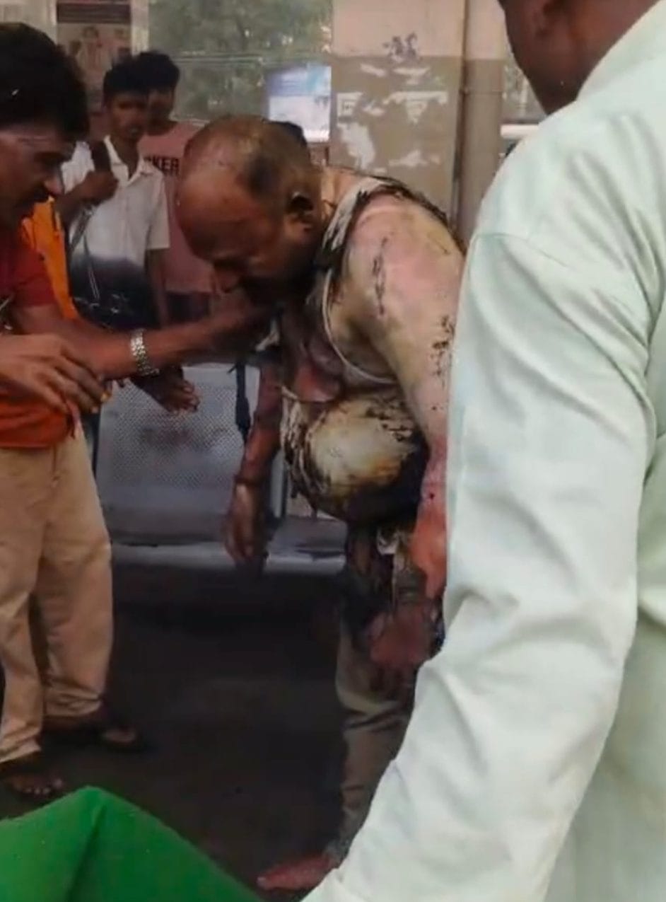 సమ్మె మధ్య సంచలనం – డిపో వద్ద డ్రైవర్ ఆత్మహత్యాయత్నం