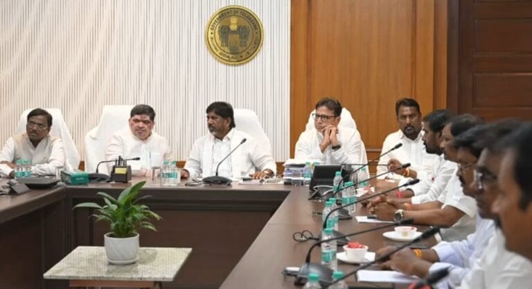 ఆర్టీసీ కార్మికులకు గుడ్ న్యూస్.. చర్చలు సఫలం..!