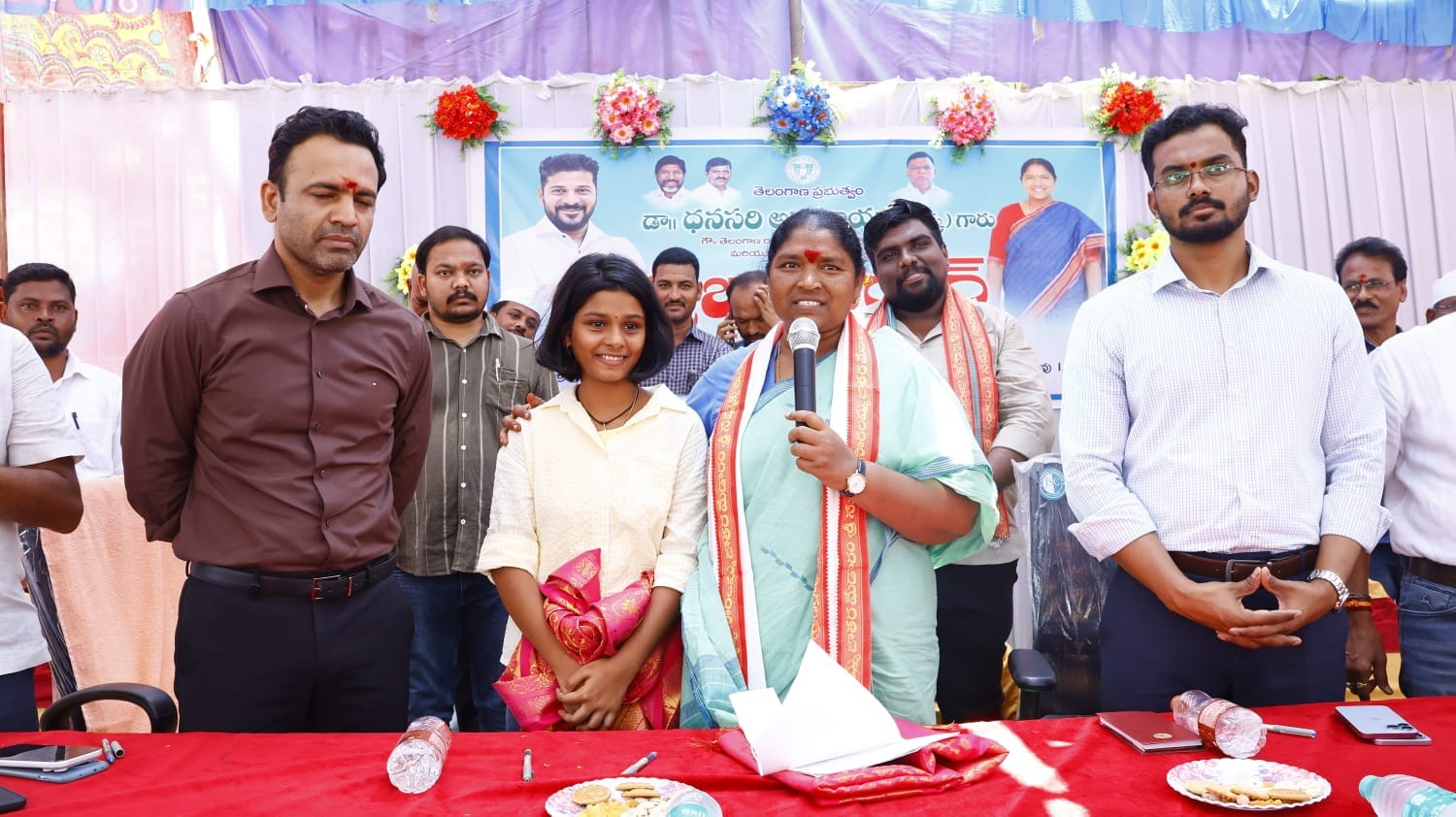 గ్రామాల అభివృద్ధికి ప్రభుత్వం కట్టుబడి ఉంది: మంత్రి సీతక్క