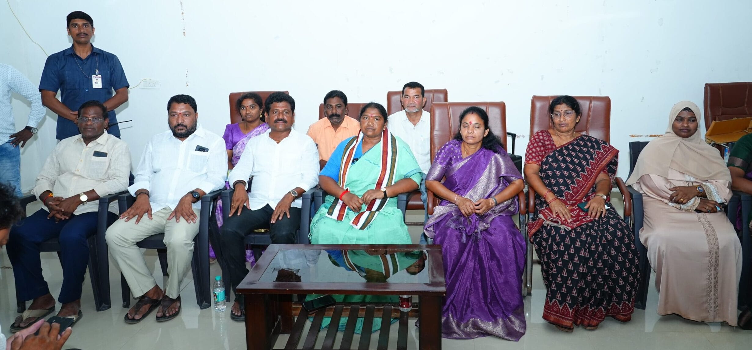 పెద్ద చదువులు చదివితే సరిపోదు.. మాట్లాడటం నేర్చుకోవాలి.. 