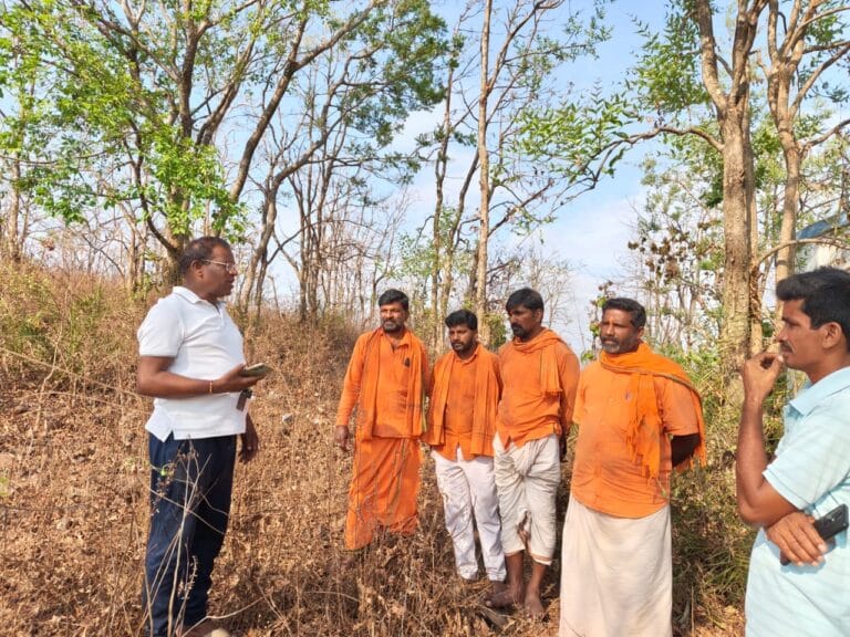 ఘట్టమ్మ గుట్టపై హనుమాన్ విగ్రహ ఏర్పాటుకు స్థల పరిశీలన