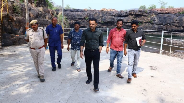 బొగత వద్ద పర్యాటకులకు మెరుగైన సౌకర్యాలు కల్పించాలి