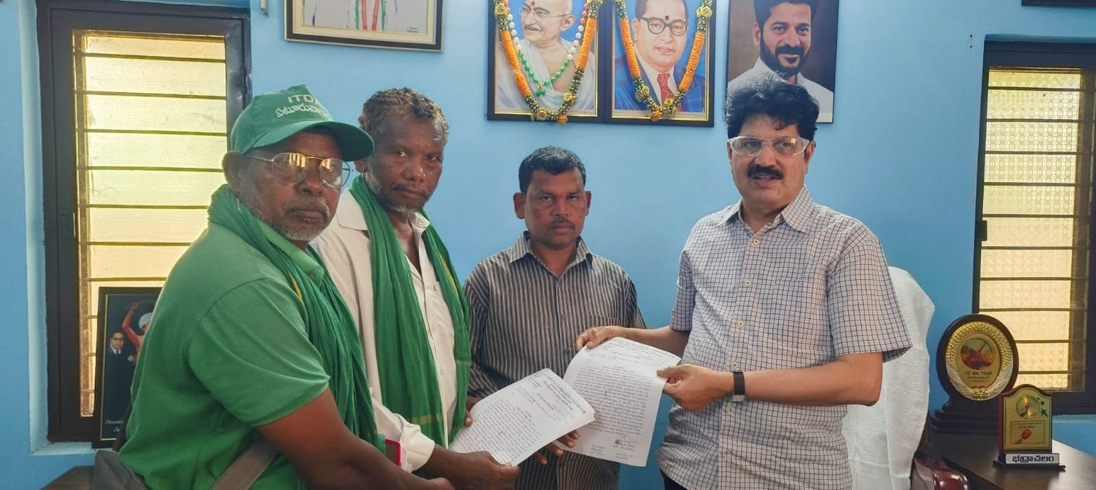 భద్రాచలంలో న్యాయ కళాశాల ఏర్పాటు చేయాలి