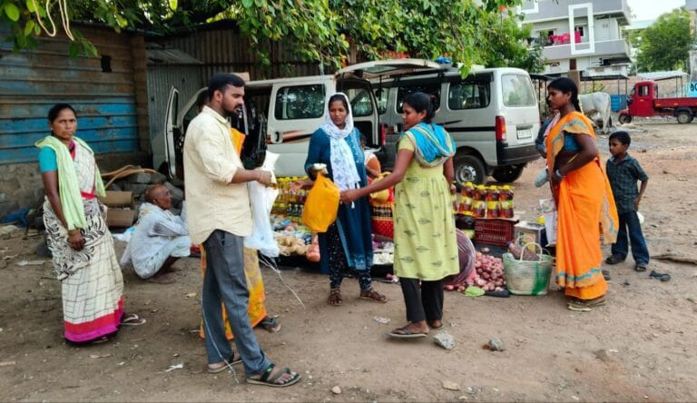 ఎండ వేడికి మజ్జిగ ఉపశమనం